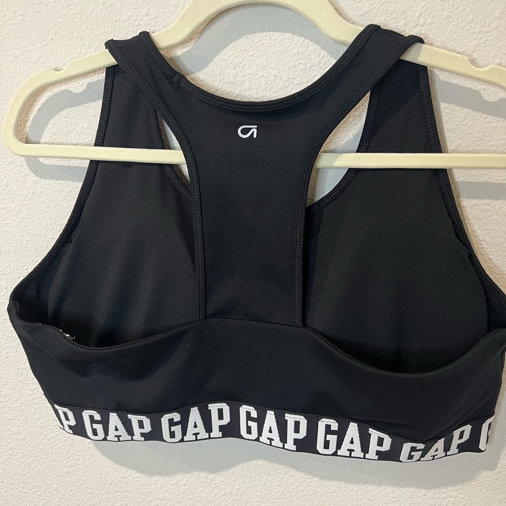 GapFit T-Back Sports Bra Black and White - Picture 8 of 11